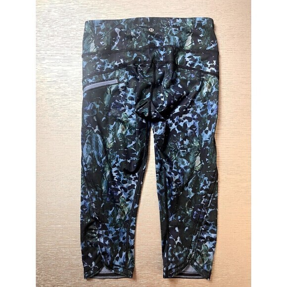 Lululemon Run Top Speed Crop Leggings Full-On Luxtreme Size 4 Floral Blue New - Picture 4 of 8